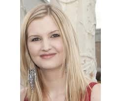 Elena Fulton's Instagram, Twitter & Facebook