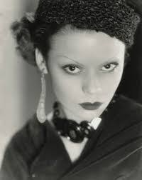 Florence Lambert's Instagram, Twitter & Facebook