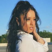 Jennifer Sorto (@jennifersortogs)