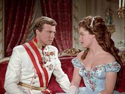 Niente e nessuno mai ci separerà, niente e nessuno mai come me ti amerà, niente e nessuno mai allontanerà la tua principessa sissi. La Principessa Sissi Film Tutto Sulla Pellicola Trama Cast E Streaming