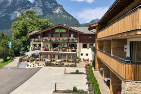 Unser haus liegt an der sonnenseite von sölden in tirol im ötztal, ca. Hotel Gasthof Hindenburglinde In 83486 Ramsau Deutschland