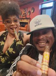 Please wish Pink Lady, Laytoya, a happy birthday today. !!!