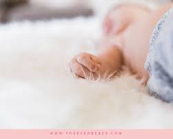 Apply it all over your baby's body at bath time. 5 Ways To Use Coconut Oil For Babies Forever Bebes
