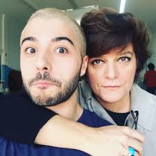 Filho de Júlia Pinheiro assume homossexualidade após ataques em Orlando