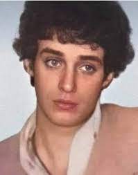 Hizo un cover de la canción crímen de gustavo cerati y los usuarios de la red del pajarito lo criticaron con dureza. Pin De Natalia Gonzalez En Cerati Eterno En Mi Gustavo Cerati Joven Flaco Spinetta Gustavo Cerati Bocanada