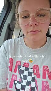 Amanda Laughton's Instagram, Twitter & Facebook