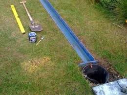 Fast Fertig Zum Fluten Der Stahltrager Als Wasserrinne Wasserbahn Kinderspielplatz Garten Spielgerate Fur Den Garten