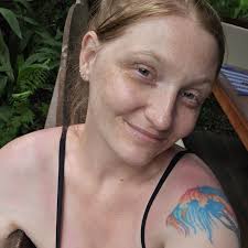 What airlines fly into Nassau from Ohio?