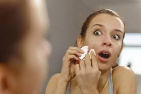 Facts and myths about managing acne for tweens, teens and adults