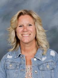 Kelly Kroese's Instagram, Twitter & Facebook