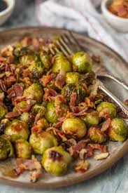 They're roasted to perfection, mixed to make these balsamic bacon brussels sprouts, you'll need 4 key ingredients. Roasted Balsamic Brussels Sprouts With Bacon And Pecans