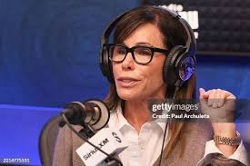 761 Melissa Lewis Photos & High Res Pictures