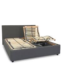 In altre strutture letto, sollevando la base hai accesso al grande contenitore interno. Letto Matrimoniale Motorizzato Elettrico