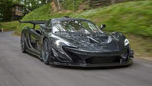 The driver's seat is located in the center of the vehicle, slightly forward than the two passenger seats on either side. Mclaren P1 Latest News Reviews Specifications Prices Photos And Videos Top Speed
