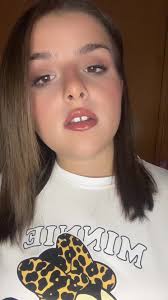 🗝️Aurora Rizzo 🩷🏳️‍🌈✊🏻 (@aurora.rizzo041)