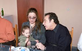 Ο τόλης βοσκόπουλος και η άντζελα γκερέκου παντρεύτηκαν στις 2 αυγούστου 1996 στην κέρκυρα. Kfd47acfv Aom