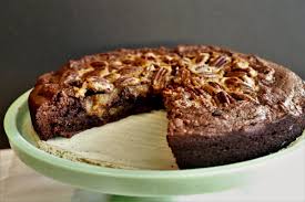 Brownie Au Chocolat Noir Avec Garniture Genre Tarte Aux Pacanes Brownie Chocolat Tarte Aux Pacanes Dessert Chocolat