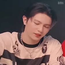 William is a gentleman, he made the video and the order himself and chose  the flowers 🥺🥰 (P'Ko's Twitter update). William es un caballero, el mismo  hizo el video y el mismo