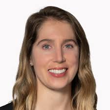 Custom Pharmacy Services Reduce Costs & Risk