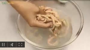 Namun, rendang usus ayam ini dibuat versi basah artinya masih ada kuah santan kentalnya. Tips Jitu Bersihkan Usus Ayam Caranya Mudah Dijamin Tak Berlendir Dan Tanpa Bau Amis Halaman 2 Sriwijaya Post