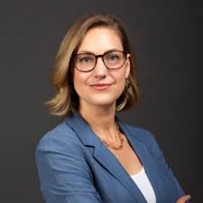 What a pleasure and privilege it has been teaching these brainiacs the Law  and Practice of International Arbitration. Getting to know such bright,  engaged, thoughtful, and passionate students this…