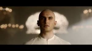 Chite Ki Chal Baaz Ki Nazar Youtube Pasandeeda cheezon ki mohabbat logon k liye aaraasta kr di gaee hai jaisay aurten aur baitay aur sonay aur chandi k jama kiay huay khazaaney aur dobara (nazren daal kar) daikh kiya (aasmaan men) tujhey koi shigaaf nazar aata hai. youtube