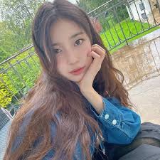 I don't care. I love this for so many reasons. Mostly cuz I'm West Coast  girl and I love Snoop Dogg and Green Day. Look how happy Billie looks!!  🤣🥰