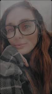 Sarah Phipps's Instagram, Twitter & Facebook