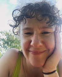 Red Thread (@redthreadsings) • Instagram photos and videos