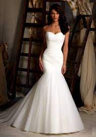 Wedding Dress For Curvy Petite Figure Unique Wedding Gallery Brautmode Hochzeitskleid Hochzeitskleid Meerjungfrau