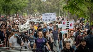 Restrictions in melbourne currently allow for protests of groups up to 10 people within 25km of a. Anti Lockdown Protesters Gather At Shrine Of Remembrance In Melbourne