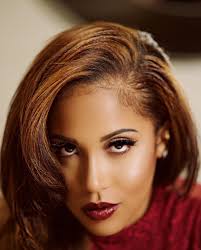 I'm Back!!! First post in a long time and plenty more to come! Some Monday  shots of @makeupby_marion while driving around Brooklyn.