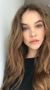 Born 8 october 1993) is a hungarian model and actress. Epingle Sur Barbara Palvin