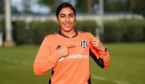 Bu belgeleme içeriği şablon:beşiktaş kadın futbol takım kadrosu/belge sayfasından (değiştir bu şablon takımın güncel kadro bilgilerini pratik şekilde birden çok sayfaya eklemeye imkân sağlar. Besiktas Vodafone Iranli Kaleci Yaktaei Yi Kadrosuna Katti