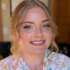 Lilly Crook's Instagram, Twitter & Facebook