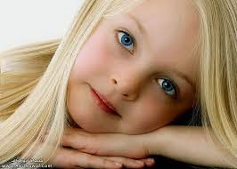 مجموعة صور اطفال جميلة جداا اصحاب العيون الملونة صور اطفال 2012 و2013  Images?q=tbn:ANd9GcRE8XeNJgE5O77SndkRptOLu1ez6eFXxJ6cQM_WHuatVjD5B8sO
