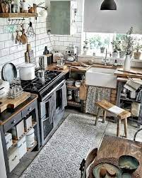 A partir de là, il faut prévoir des espaces dédiés aux rangements et à la préparation des repas afin de limiter et de fluidifier un maximum les déplacements. Kitchen Inspiration My Inspiring Interior Interieur De Cuisine Idee Deco Cuisine Cuisines Deco