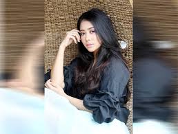 Met muziekstreaming op deezer kan je nu meer dan 73 miljoen nummers ontdekken, je eigen afspeellijsten maken en je favoriete nummers delen met je vrienden. Janda Hot Pujaan Ramai Fatin Afeefa Berhajat Buat Tindik Lagi Tapi Viral Purba