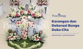 .karangan bunga duka cita, karangan bunga belasungkawa, karangan bunga kematian, karangan bunga pernikahan, karangan bunga ucapan selamat menempuh hidup baru. Karangan Bunga Duka Cita Salib Yang Sangat Bermakna Pasar Bunga Jakarta