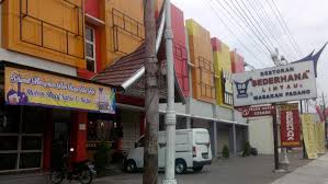 Memang rumah makan restu bundo ini dari luar terlihat. Restaurant Padang Sederhana Kabupaten Sidoarjo Jawa Timur Restoran Sederhana Rumah Makan Jawa Bali
