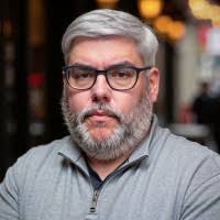 300+ "Decorte" profiles