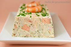 4 pavés de saumon sans peau , 500 g de filet de cabillaud , 2 tranches de pain de mie , bouillon de poisson , 10 cl de lait, 6 œufs , 2. 50 Idees De Terrine Poisson Terrine Terrine De Poisson Recette Poisson