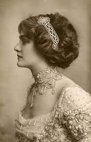It was also known as a dutchboy , dutch cut, or buster brown (after the cartoon character's bobbed hairstyle). 12 1910 20s Hairstyles Ideas In 2021 Vintage Hairstyles 1920s Hair Vintage Beauty