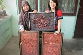 Aksara lampung telah disebut dengan sebutan kaganga dibaca dan ditulis dari kiri ke kanan denganhuruf induk total 20 buah. Kaligrafi Aksara Jawa Harus Segera Dilestarikan Republika Online