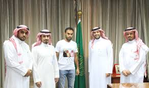 اختتم الاتحاد السعودي للدراجات سباقاته الـ 7 التي أقيمت على مدى يومين في الرياض والطائف، بمشاركة أكثر من 160 دراجاً يمثلون الأندية ومراكز التدريب والهواة. Ø±Ø¦ÙŠØ³ Ø§Ù„Ø§ØªØ­Ø§Ø¯ Ø§Ù„Ø³Ø¹ÙˆØ¯ÙŠ Ù„Ù„Ø¯Ø±Ø§Ø¬Ø§Øª ÙŠØ³ØªÙ‚Ø¨Ù„ Ø§Ù„Ø±Ø­Ø§Ù„Ø© Ø§Ù„ÙŠØ­ÙŠØ§ ÙˆÙŠÙ…Ù†Ø­Ù‡ Ù„Ù‚Ø¨ Ø³ÙÙŠØ± Ø§Ù„Ø§ØªØ­Ø§Ø¯ Ø£Ø¶ÙˆØ§Ø¡ Ø§Ù„ÙˆØ·Ù†