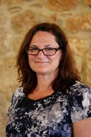 Diane Cline's Instagram, Twitter & Facebook