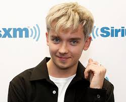 Example subtitles (video don't have watermark): Asa Butterfield 14 Facts About The Sex Education Star You Probably Didn T Know Popbuzz