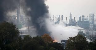 È successo stamani, martedì 27 luglio 2021, poco prima delle 10.dallo stabilimento chimico un'imponente colonna di fumo visibile da diversi chilometri.per questo è stato chiesto alla popolazione di chiudere le finestre. Germania Esplosione Basf Spento L Incendio Ancora Paura Tra Ludwigshafen E Mannheim Comunicalo It