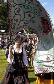 Medieval week (medeltidsveckan), a large feast during a whole week in the beginning of august every year. Pin Auf Medeltidsveckan