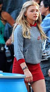 Chloë grace moretz currently resides in studio city, l.a. Pin Auf Chloe